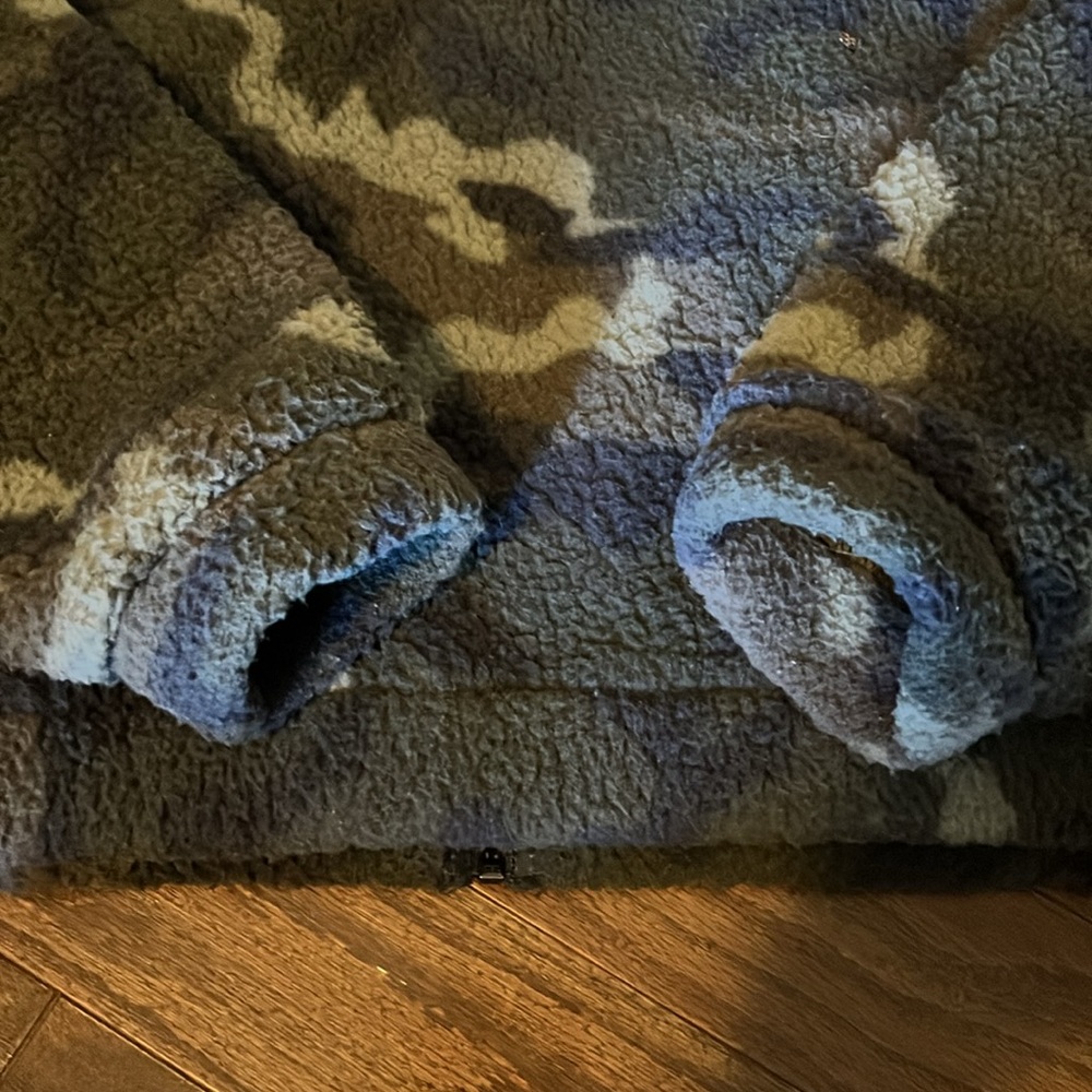 American Eagle camo fleece jacket - Picture 5 of 7